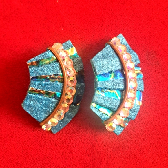Local Artisan Resin Earrings - Picture 1 of 2